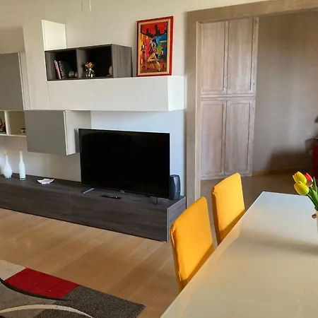 Casa Elena Apartman *